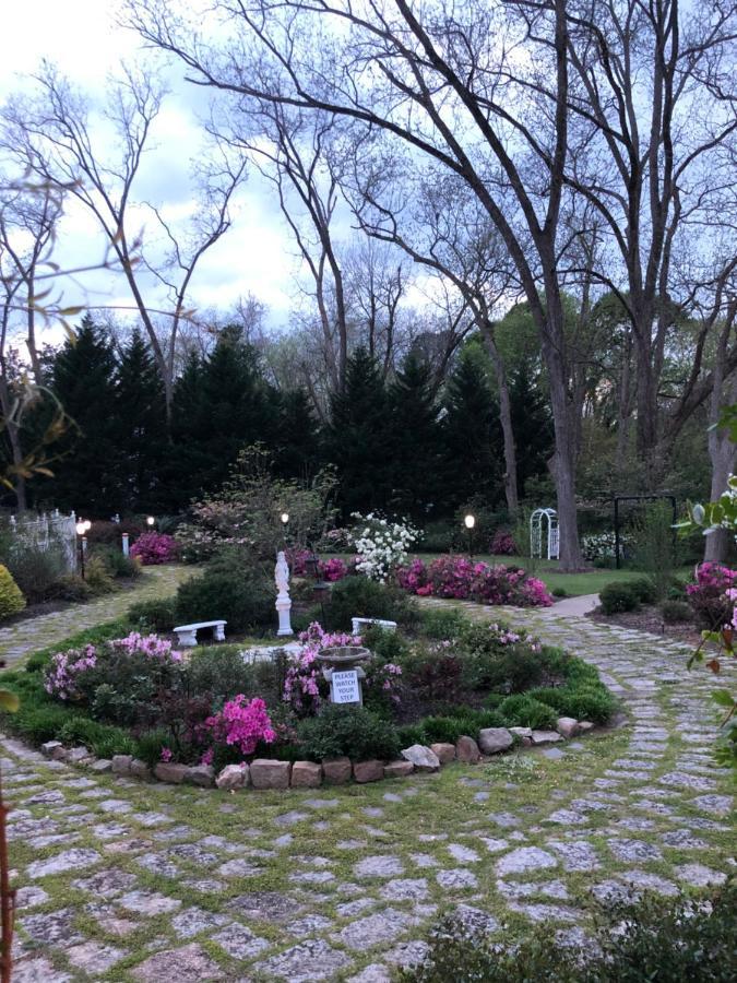 Highgate Estate & Gardens Panzió Greensboro Kültér fotó